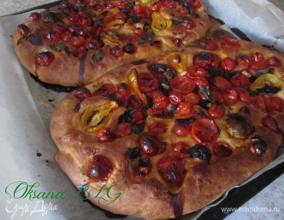 Выпекать в разогретой духовке (190 градусов) 20-25 минут, до золотистого цвета.