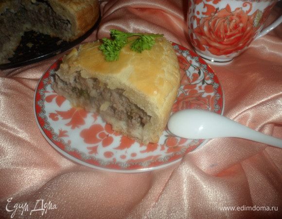 Поставить пирог в разогретую до 180 градусов духовку, на 50-60 минут.<br />
Приятного аппетита!