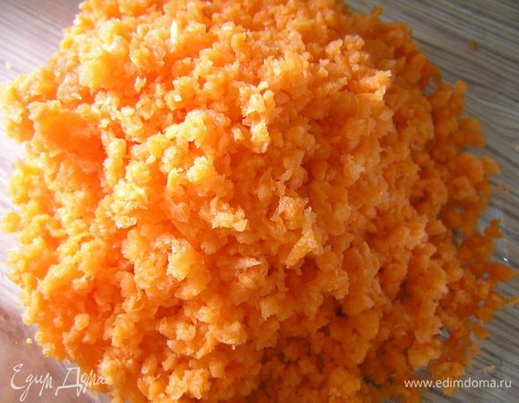 Морковь пропустить через мясорубку,