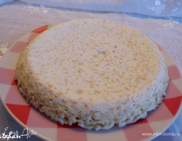 Переложить Запеканку на тарелку.  Вот и всё готово. Можно добавить пару ложек обезжиренного йогурта.. Приятного аппетита!!!