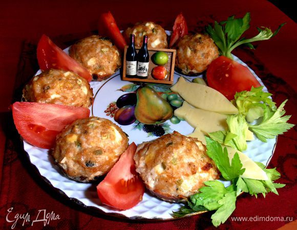 Народ,налетай на перекус!...А мы тем временем ещё 6 штучек отправим в духовочку...