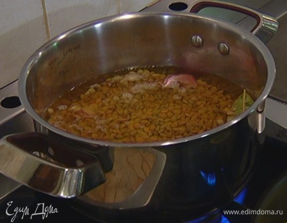 Чечевицу отварить до готовности.