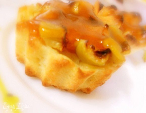 Растопить абрикосовый джем и полить готовые галеты, желательно через ситечко.