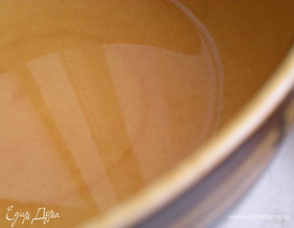 Развести желатин. 