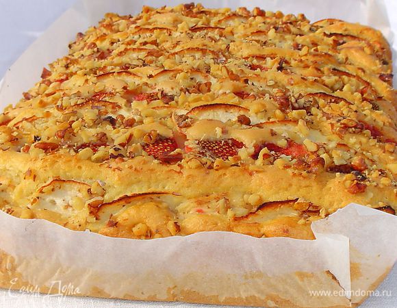 Выпекаем при температуре 190-200 гр. до зарумянивания. Готовность проверяем деревянной палочкой.