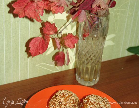 Нагреть растительное масло, порциями опускать шарики в кастрюлю и готовить по 3-5 мин. каждый шарик. Выкладываем на бумажные полотенца, даем слегка остыть. Приятного аппетита! 