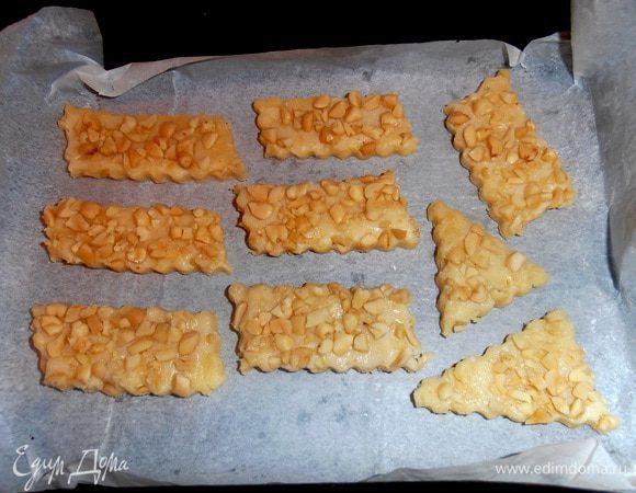 Выкладываем наши кусочки и выпекаем минут 15.