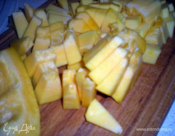 Тыкву нарезать кубиками