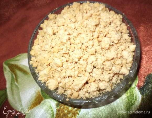 творог не должен быть резиновым,он плотнее обычного,но у меня за 2 часа приготовления все получилось как "у бабушки",вернее "ненейки"(по написанию девочки мусульманки  поправьте,если что!) В результате мы получили полную 250 гр. баночку,что как раз хватит и на губадию и попробовать!