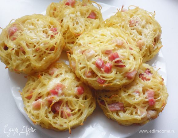 Готовые гнездышки выложить на тарелку. Приятного аппетита!