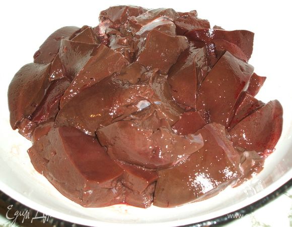 Нарежьте крупными кусками.