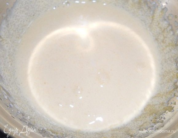 желтки растереть с сахаром