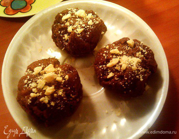 Поэтому украсила сверху белым для большей эффектности!