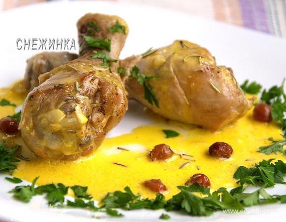 Подаем ножки с любым гарниром, идеально с овощами, полив соусом. Приятного аппетита! 