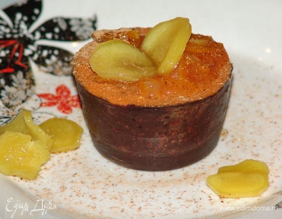 При подаче посыпаем корицей, сахарной пудрой и т.д. Для создания окончательно устрашающего образа, можно добавить засахаренные листики, например, вишни. Специально сделала фото без страшилок - для противников Halloween. Украшаем, например,  засахаренным имбирем и цукатами из апельсина.  Приятного аппетита! 