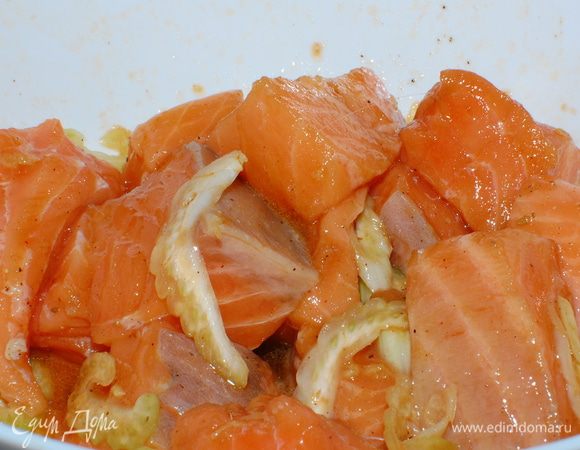 и еще раз перемешала.накрыла пленкой и в холодильник на 1-2 часа.