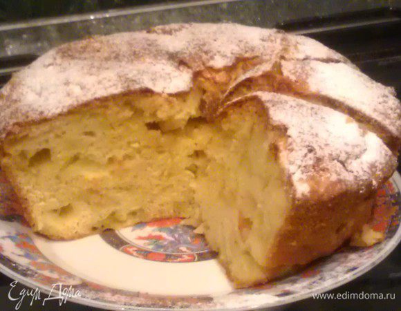 Выпекать при температуре 180 гр. 60 минут. Как остынет, посыпать сахарной пудрой.