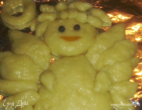 Вспомнила фантазию и очумелые ручки других кулинарок сайта - и слепила свое творение. Большую часть пустила на банальные печеньки:)