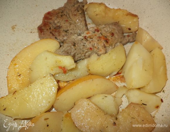 жидкость практически испаряется и на выходе мы имеем очень красивое блюдо, но не жареное, а значит, можно сказать, диетическое!