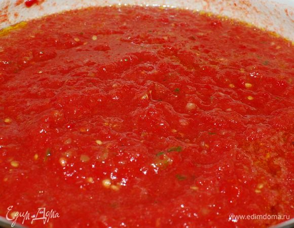 Все тщательно перемешиваем.
Если планируем хранить, то солим солонее вкуса.
Переливаем по стеклянным банкам и храним в холодильнике.
Все! Приятного аппетита!