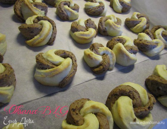 Выпекать 15-20 минут при температуре 180 градусов.