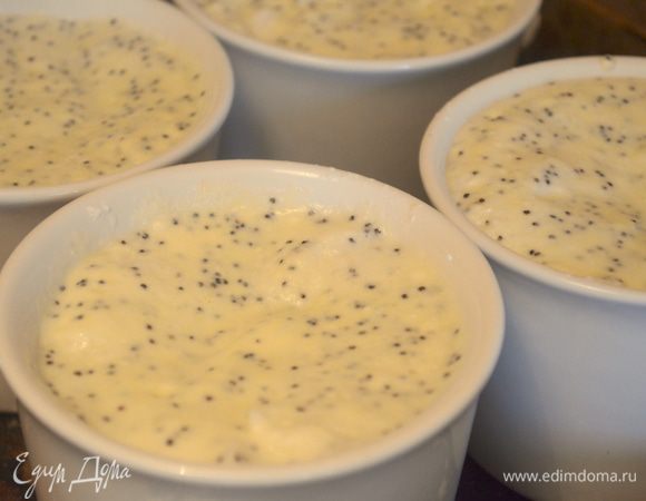 сверху распределяем творожную массу