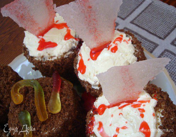 стекла испачканные кровью..