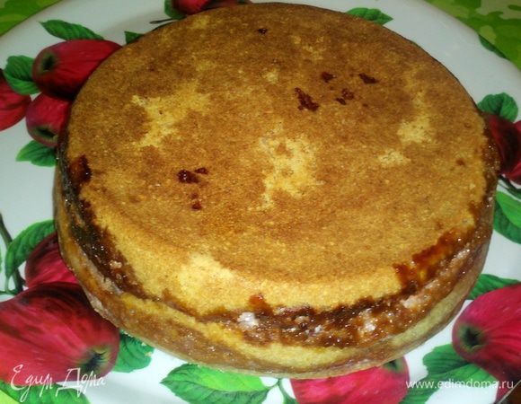 Дно мультиварки смазываем сливочным маслом и выкладываем слоями наши ингредиенты. Сначала крошку, потом начинку и т.д. Последний слой - крошка.
Выпекаем 50+50 мин. (режим "Выпечка") и оставить на подогреве еще 15 мин.
