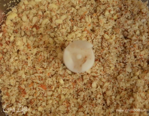 миндаль мелку изрубить в блендере