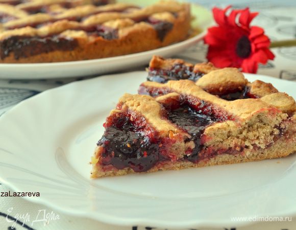 Выпекается пирог 35 минут при 180 градусах. 