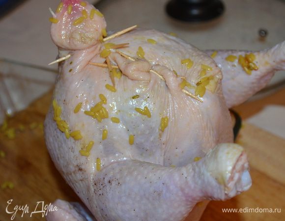 закалываем "входное отверстие зубочистками