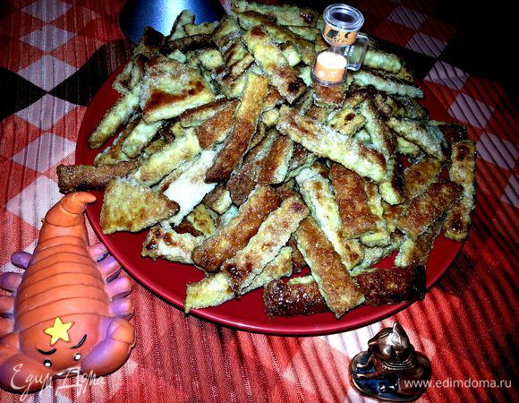 Готовую порцию высыпаем в блюдо и смотрим,чтобы палочки не склеились,т.к.сахар в духовке плавится,а потом быстро схватывается и печеньки могут слипнуться!