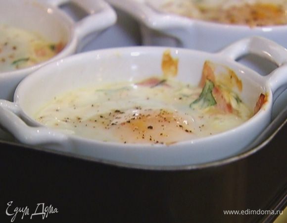 Отправить в разогретую духовку на 10–12 минут.