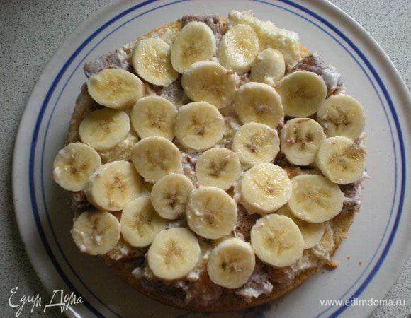 Положить бананы.