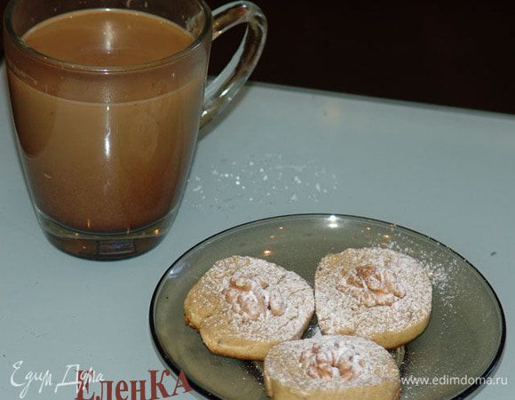 Пытаемся дождаться, когда остынут, )) посыпаем сахарной пудрой. 
Приятного аппетита! 