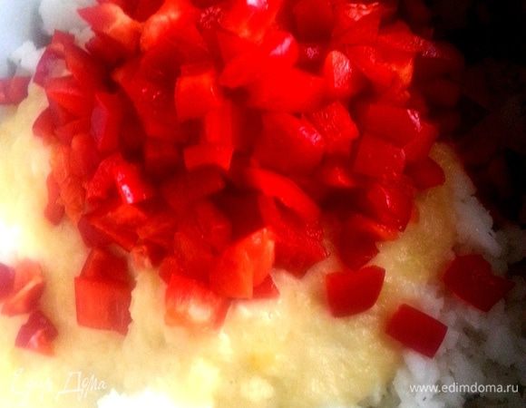 Высыпаем к рису...