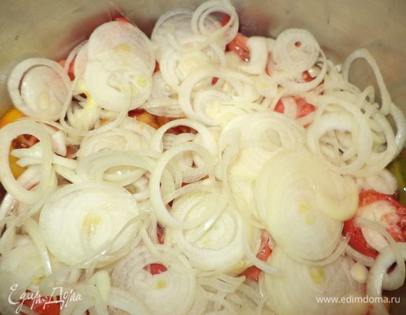 Второй слой — лук.