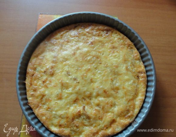  Готовый пирог достать из духовки и дать ему остыть. Затем нарезать на порции.