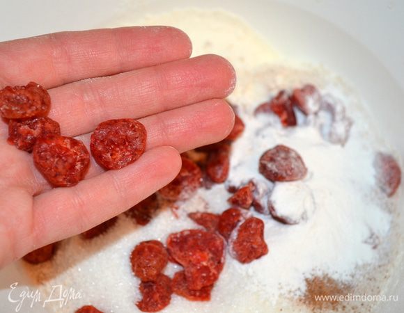 добавляем ягоды