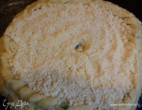 Посыпать крошкой из сливочного масла, сахара и муки и отправить в духовку 180* минут на 30 до золотистого цвета.