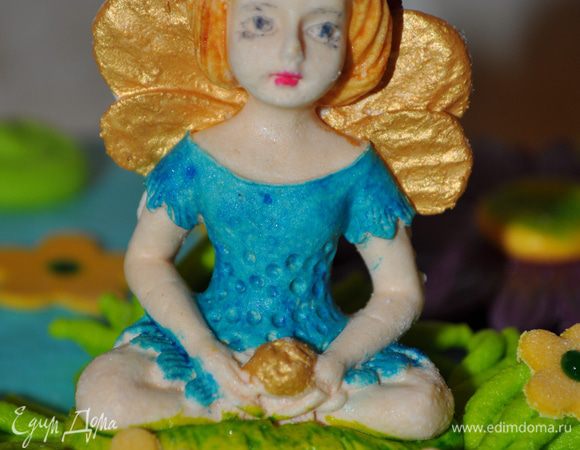 Испечь бисквит согласно рецепту http://www.edimdoma.ru/retsepty/38569.