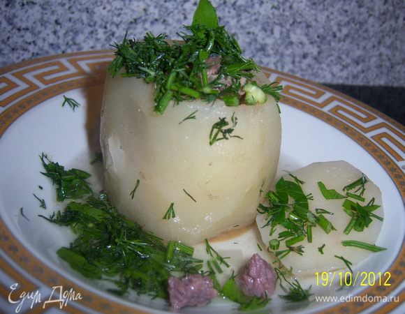 готовность турши определяется по выступившемуся из фарша соку, Турша подаётся посыпанная большим количеством зелени.