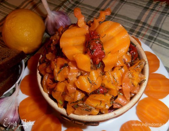 Украшаем кружками морковки и делаем сверху бабочку!