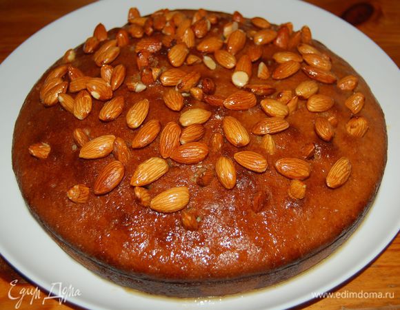 Пусть постоит, пропитается, остынет. Всё! Можно есть! Зовите всех на чай с очень вкусным пирогом!:)
Приятного аппетита!:)
