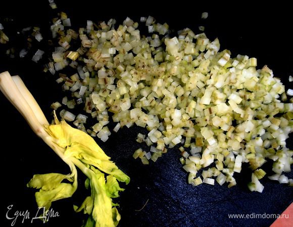 ...затем мельчим поперёк!