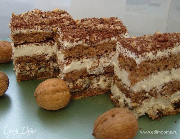 Охлажденный торт порезать на прямоугольные пирожные и можно подавать к утреннему кофе))