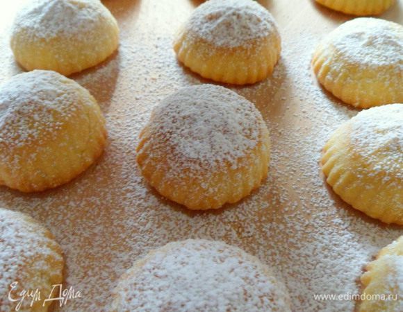 После чего посыпать сахарной пудрой (можно и не присыпать). Приятного аппетита!