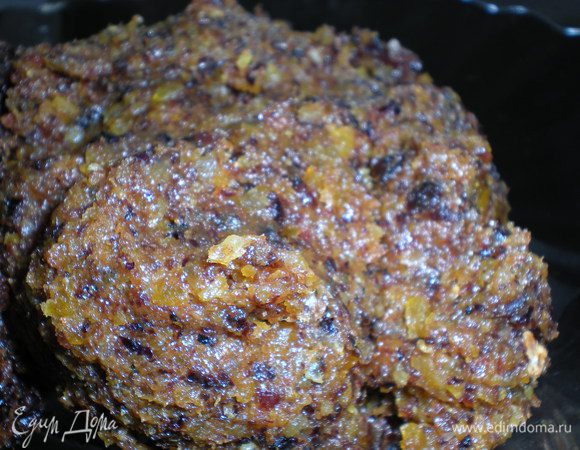 Тщательно перемешать. Получится тугая консистенция. 