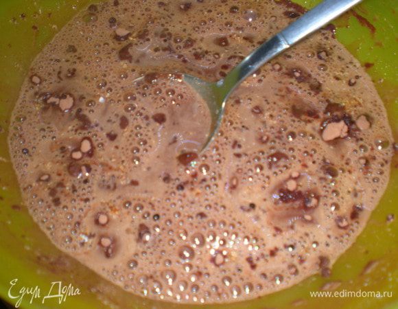 Какао растворить в горячей воде.