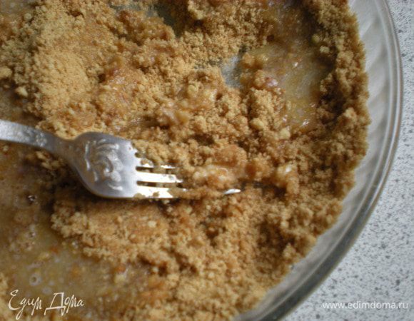 Добавить сливочное масло и перемешать. 